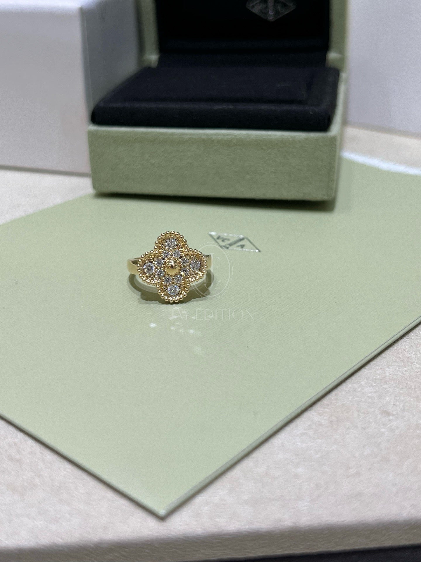 반클리프 빈티지 다이아 알함브라 링 (18K)