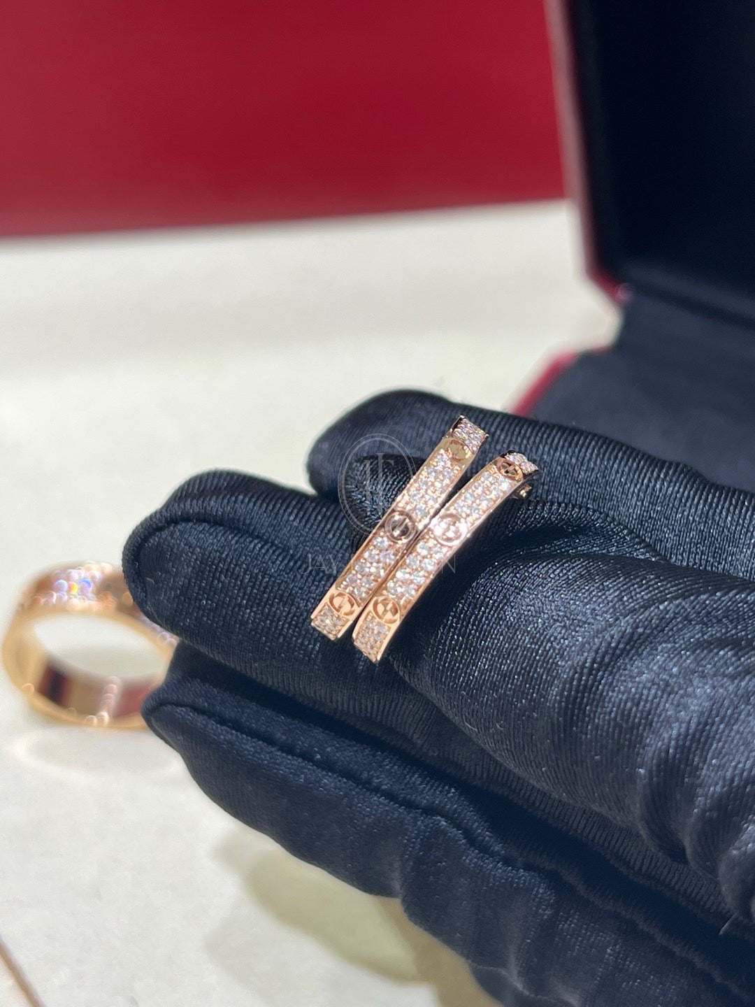 까르띠에 LOVE 후프 이어링 (18K)