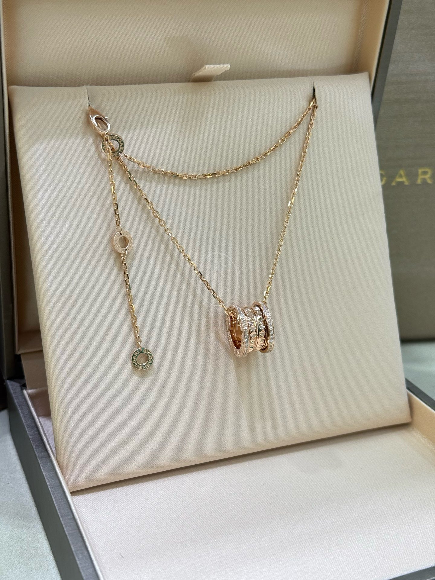 불가리 비제로원 락 가장 파베 네크리스 (18K)