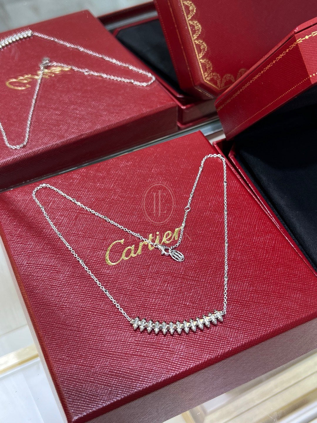 까르띠에 클래쉬드 네크리스 (18K)