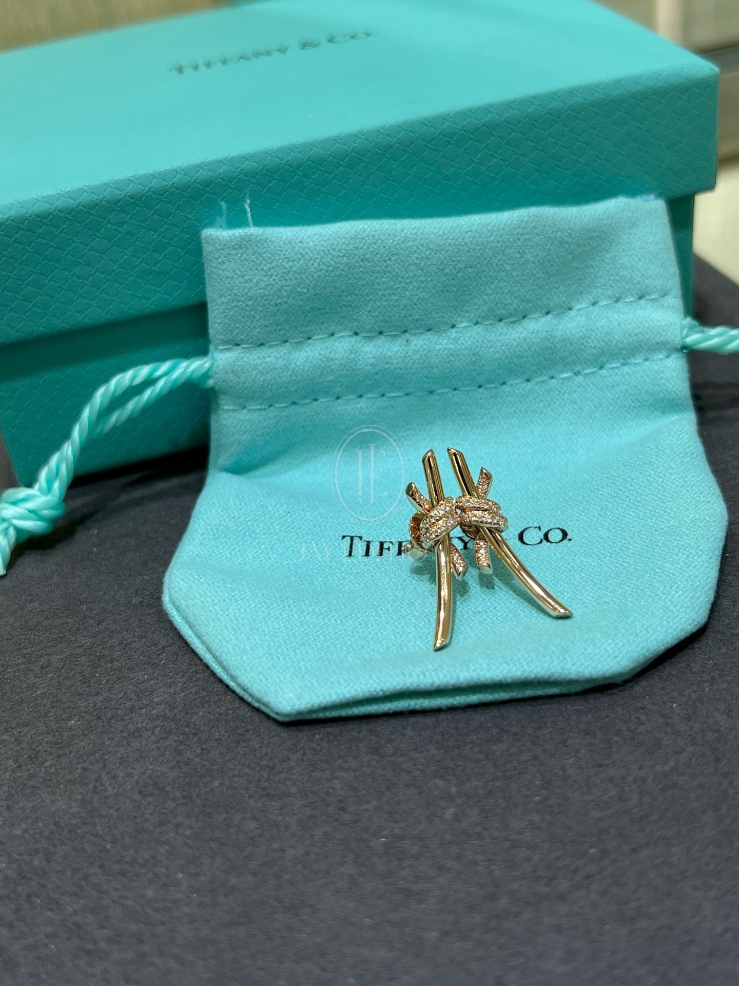 티파니 노트 이어링 (18K)