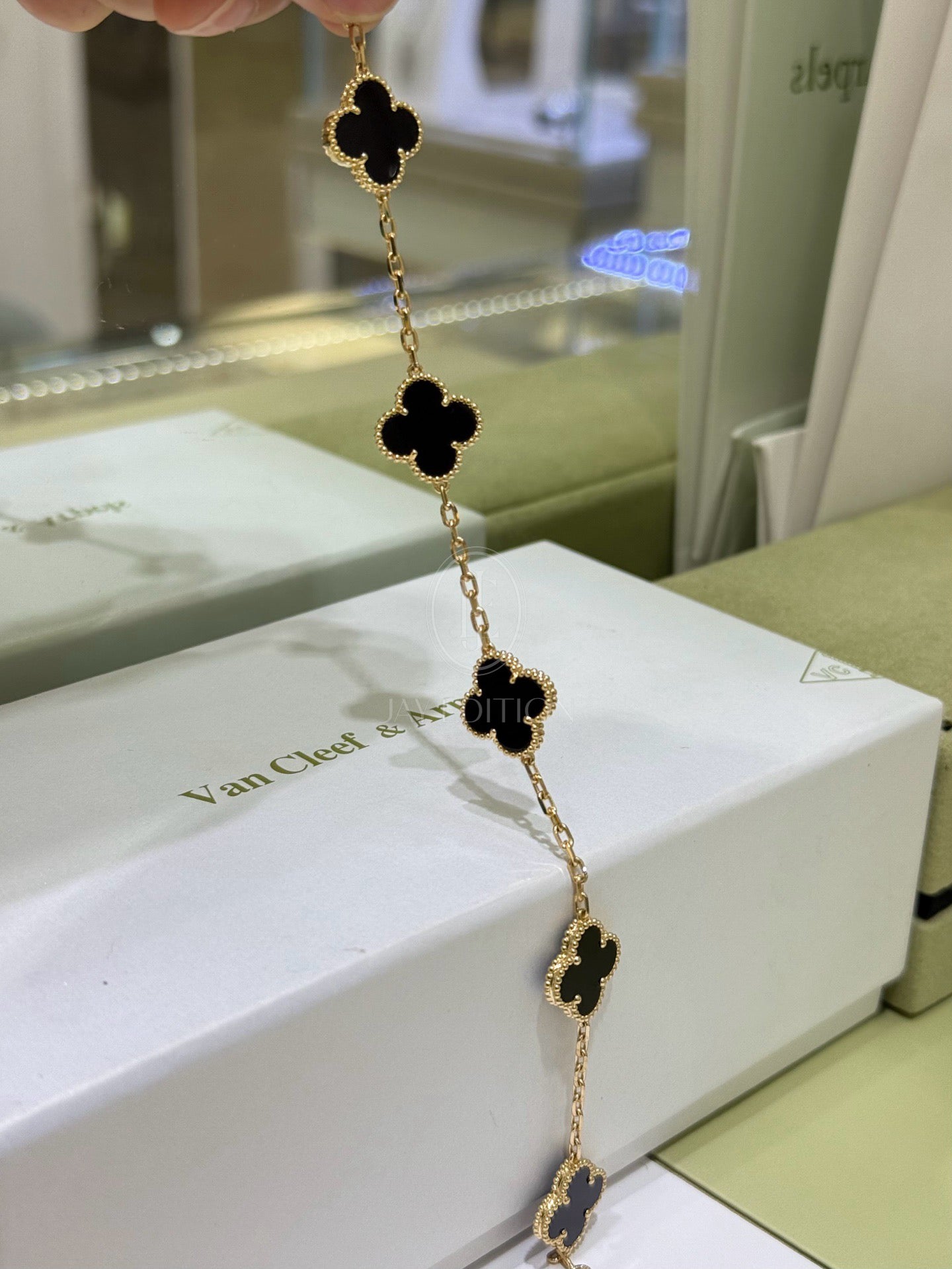 반클리프 빈티지 브레이슬릿 (18K)