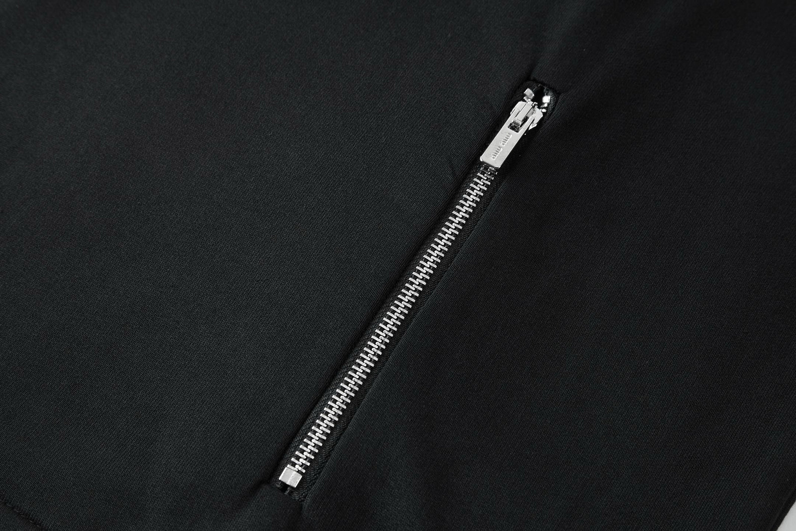 미우미우 코튼 플리스 지퍼 스웨트셔츠