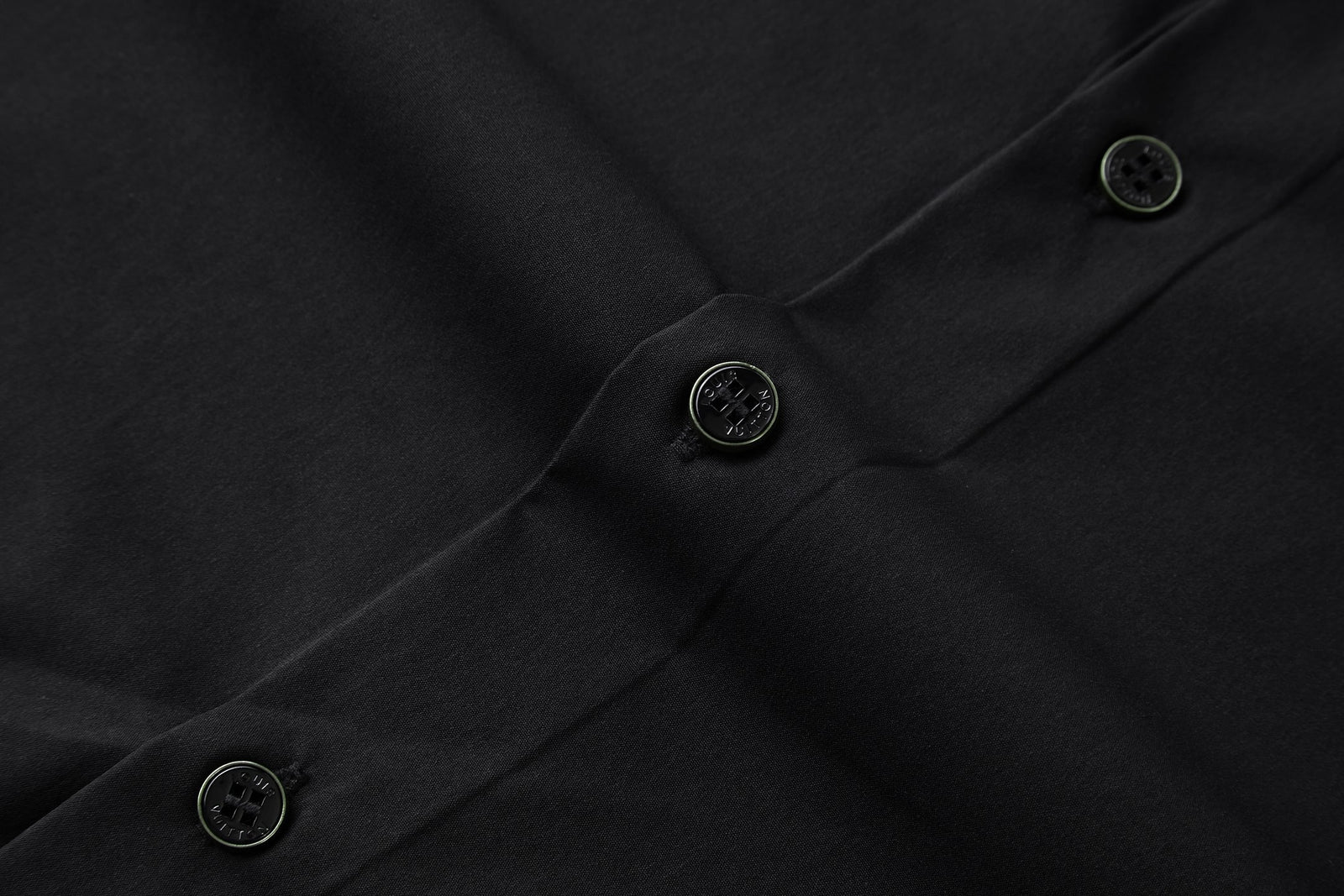 루이비통 엠브로이더드 시그니처 롱 슬리브드 셔츠