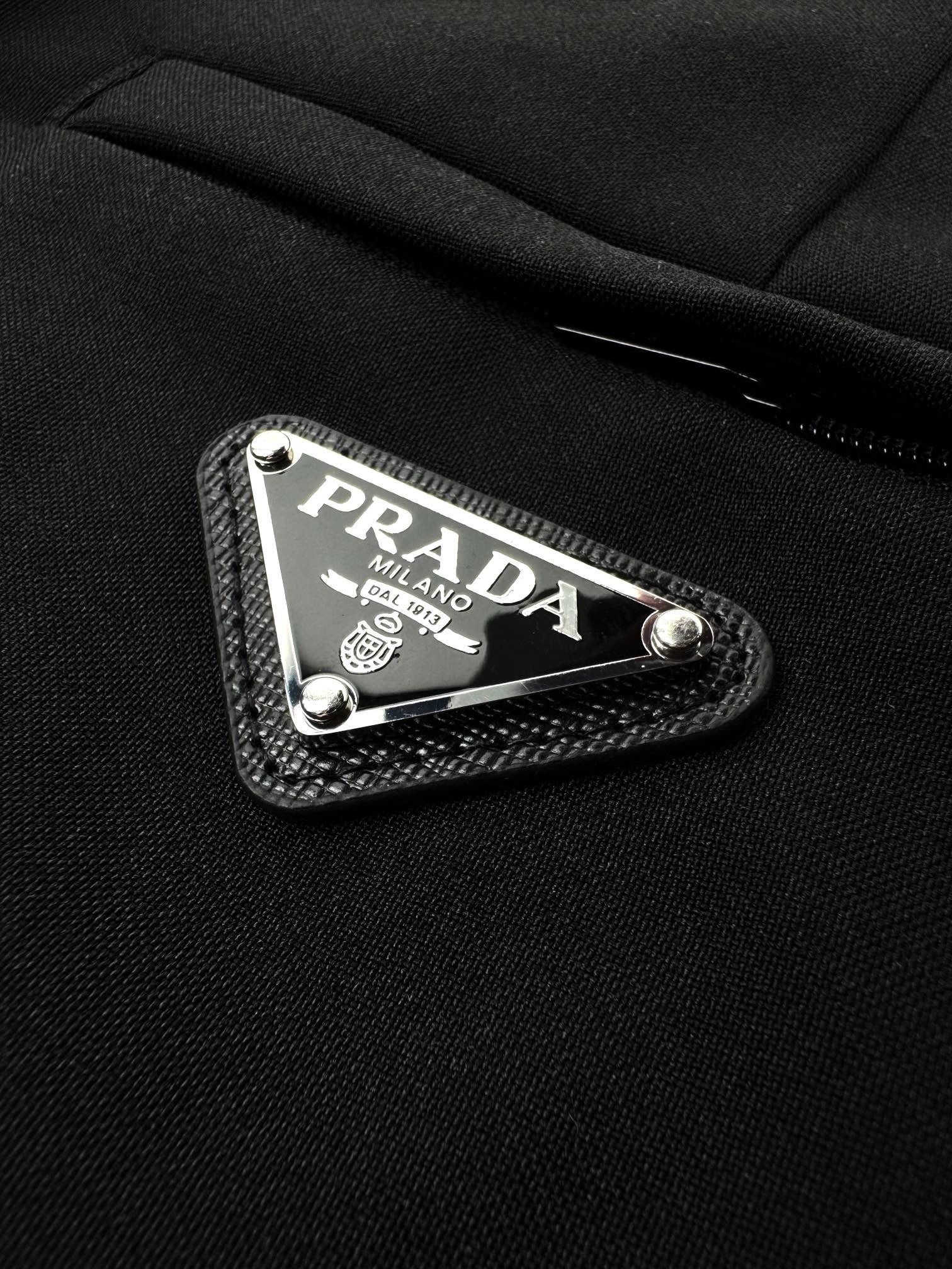 프라다 스트레치 테크니컬 패브릭 팬츠