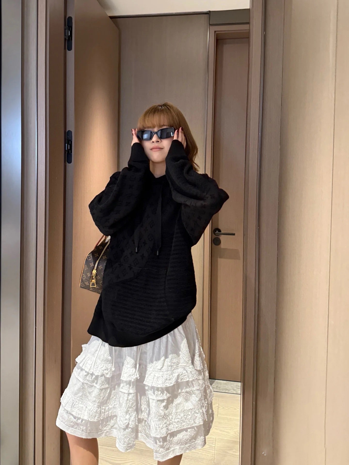 루이비통 그래픽 자카드 모노그램 후드 티셔츠