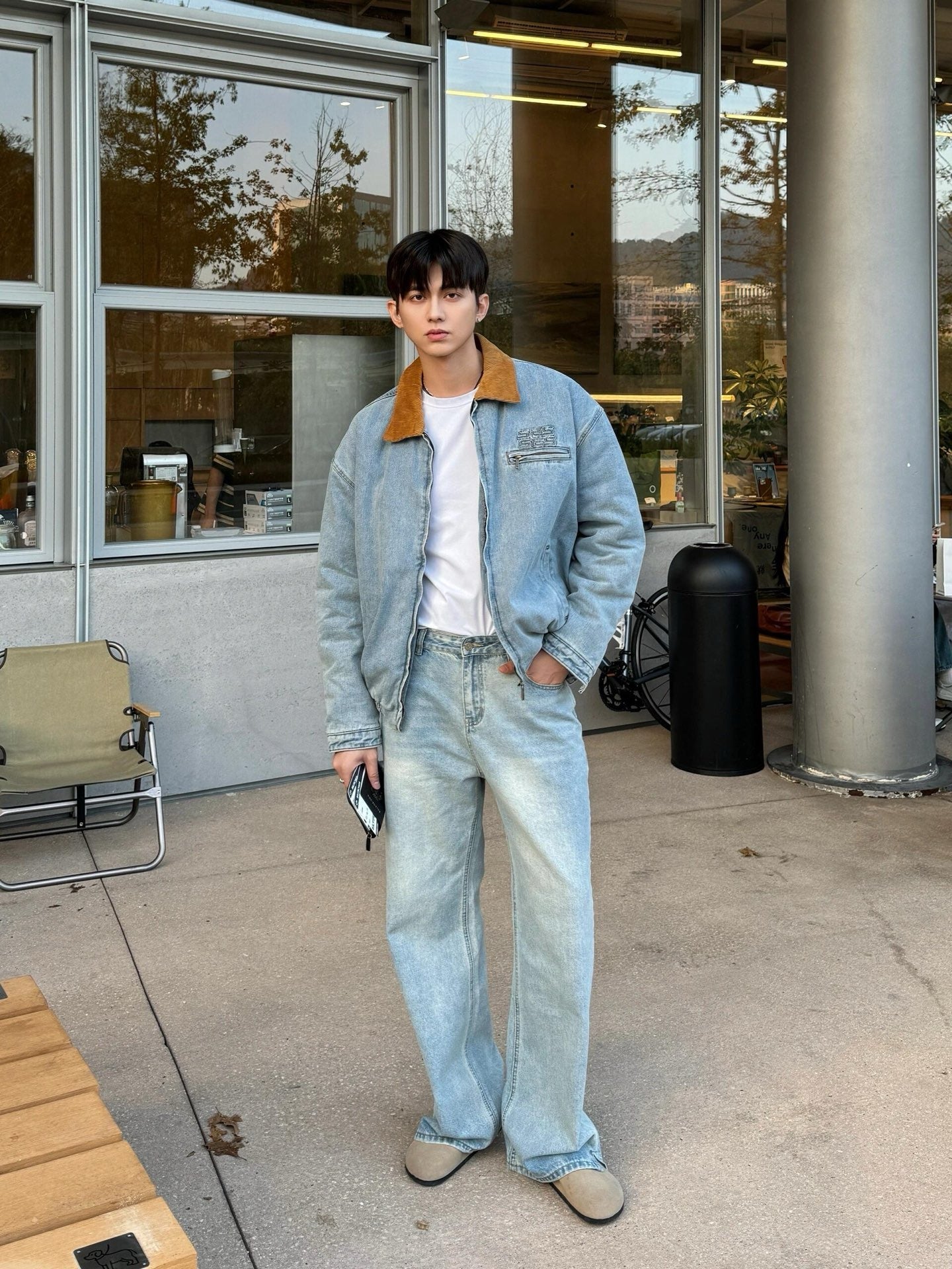 미우미우 데님 자켓 벨벳 칼라 사파이어 블루