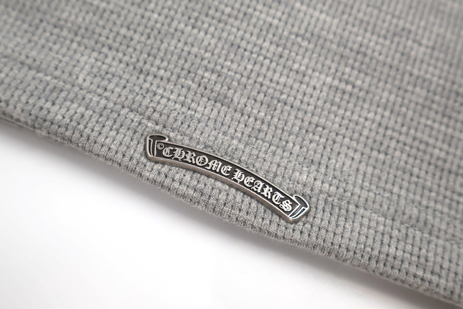 크롬하츠 헨리넥 크로스 와펜 와플 니트 롱슬리브 티셔츠