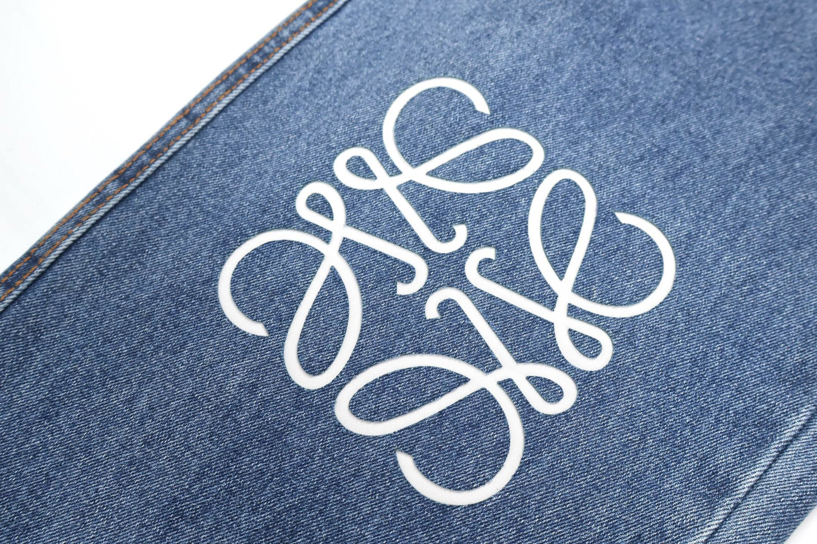 로에베 아나그램 배기 진