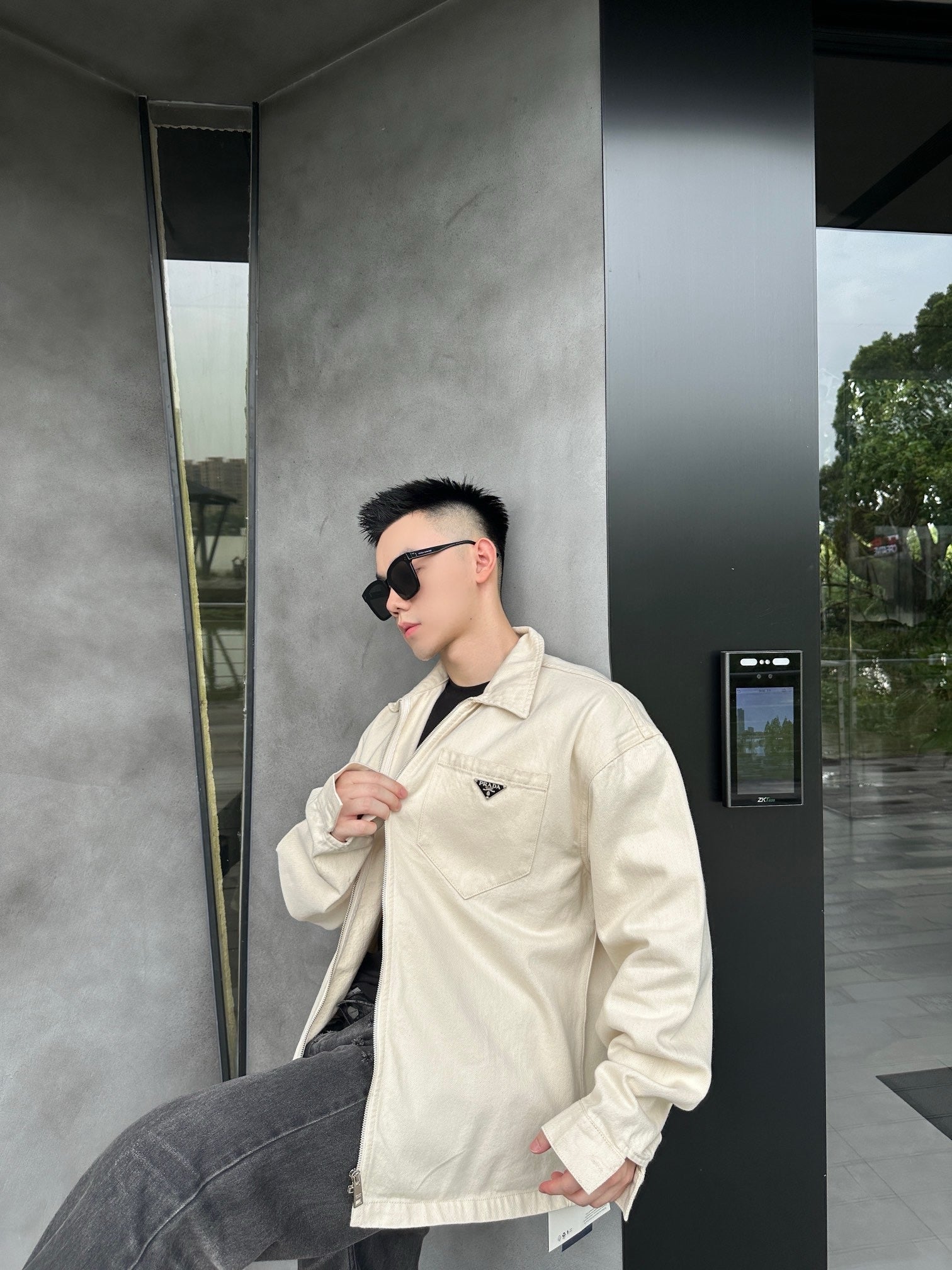 프라다 불 데님 셔츠