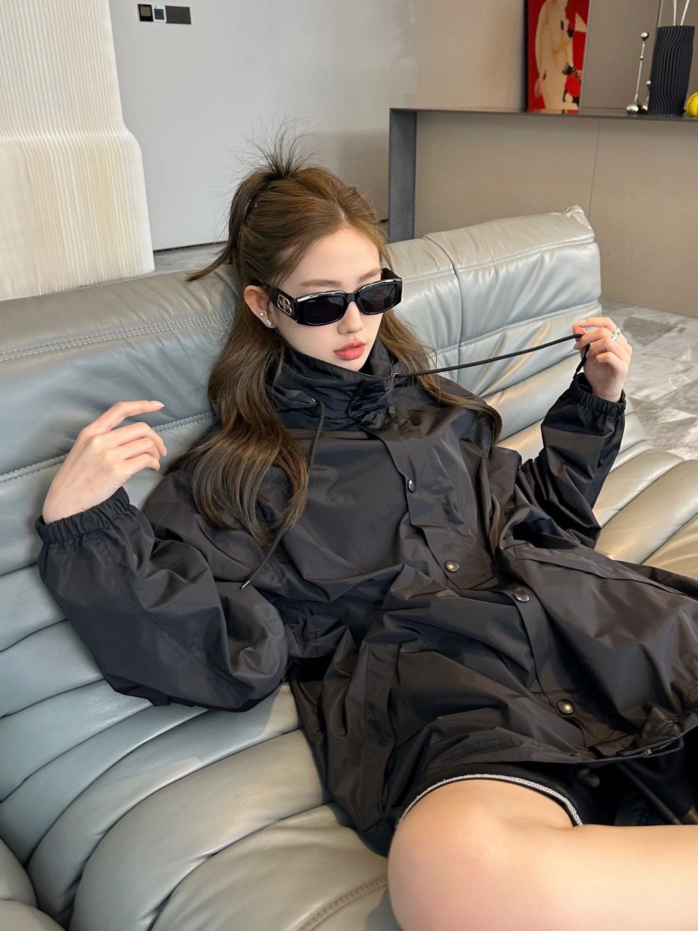 발렌시아가 테이프 타입 윈드브레이커