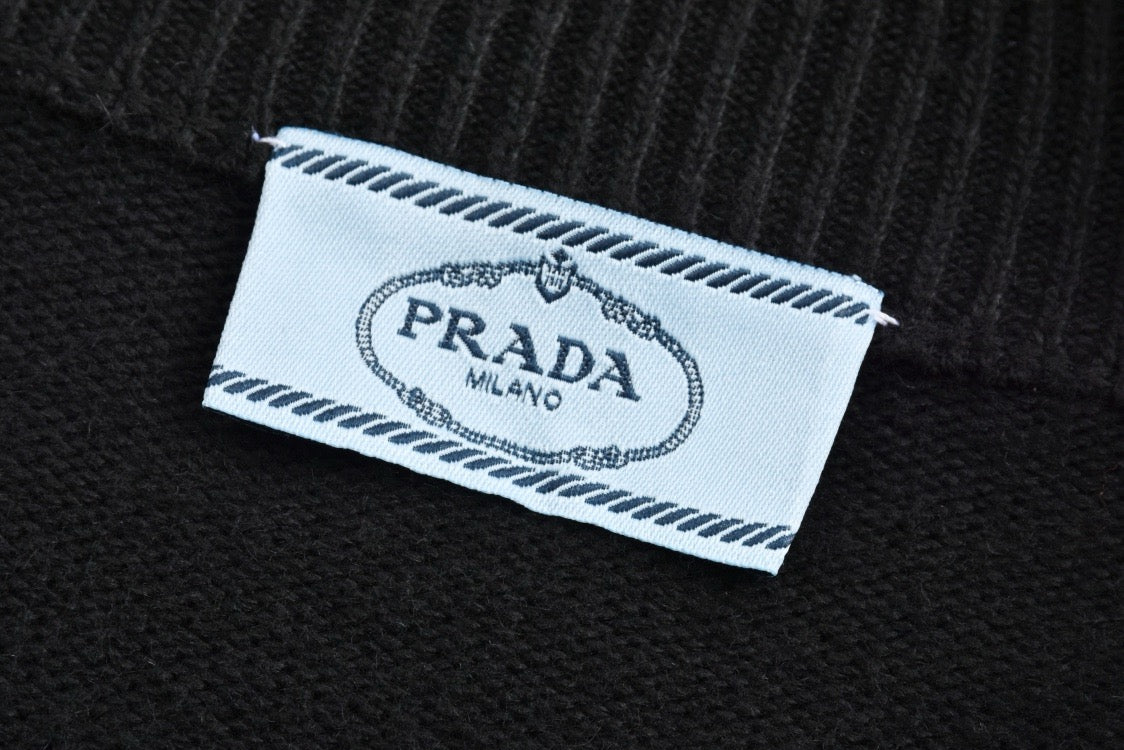 프라다 로고 엠브로이드 집업