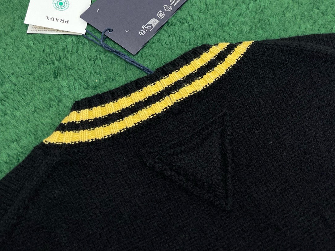 프라다 울 앤 캐시미어 가디건