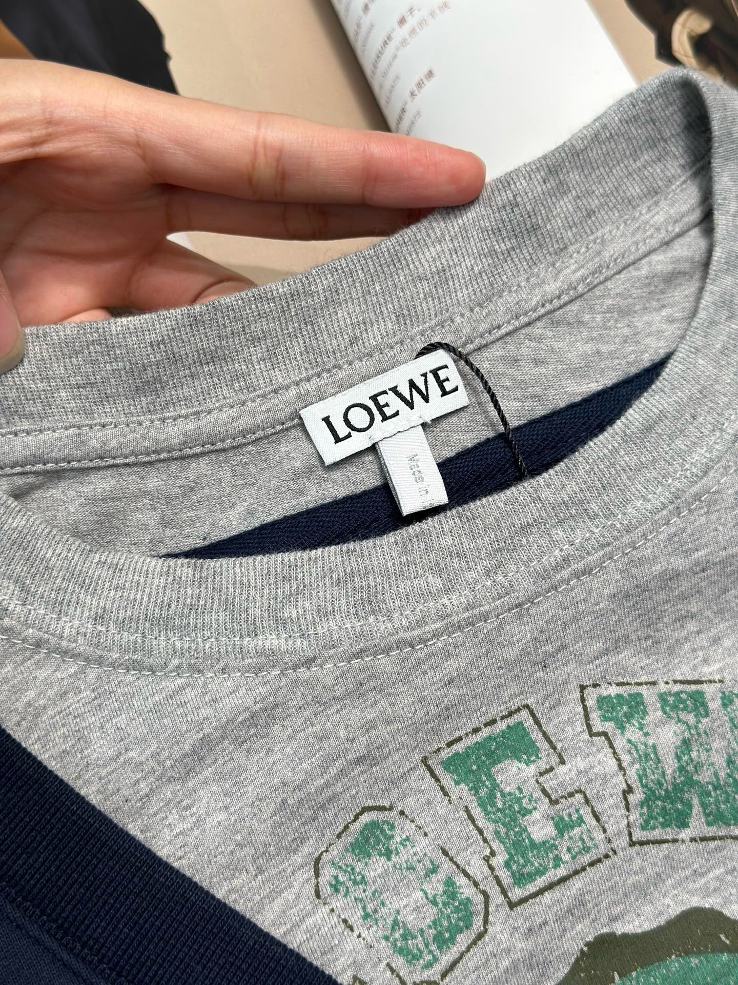 로에베 스웻셔츠