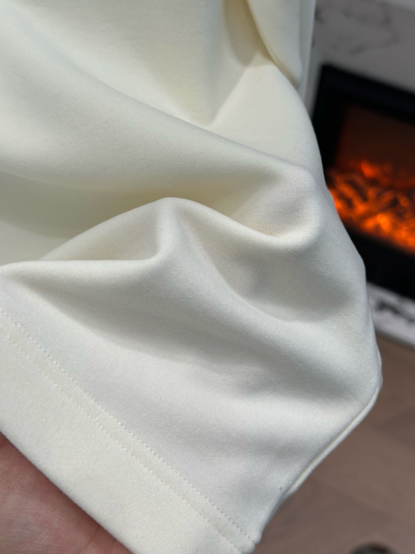 프라다 체스트 레드로고 맨투맨