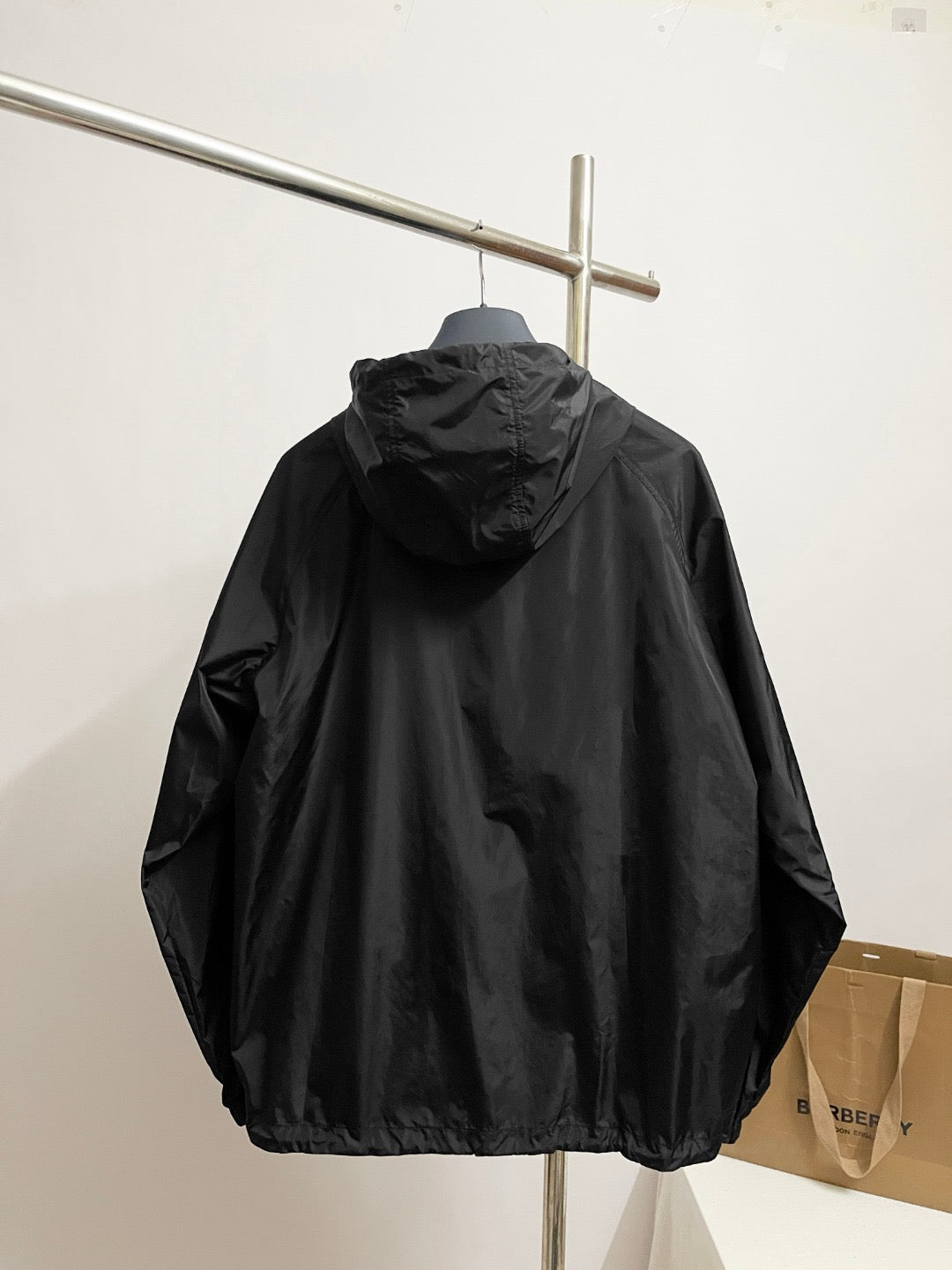 버버리 체커 테이프 나일론 후드 자켓