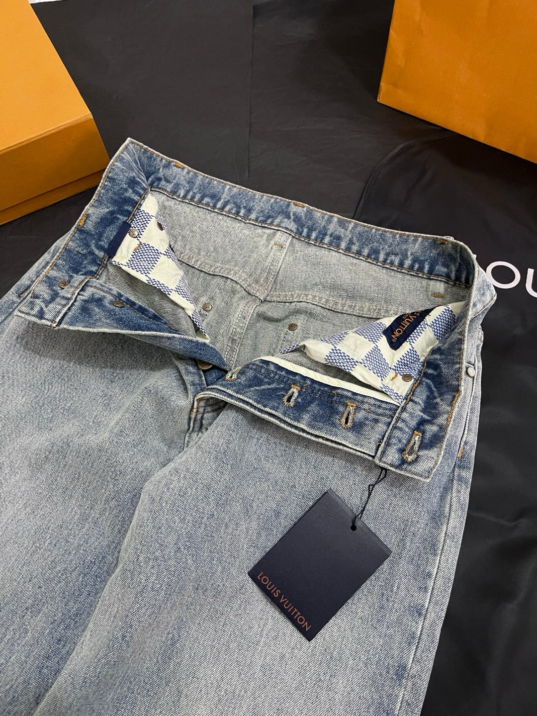 루이비통 스케이트 핏 데님 팬츠