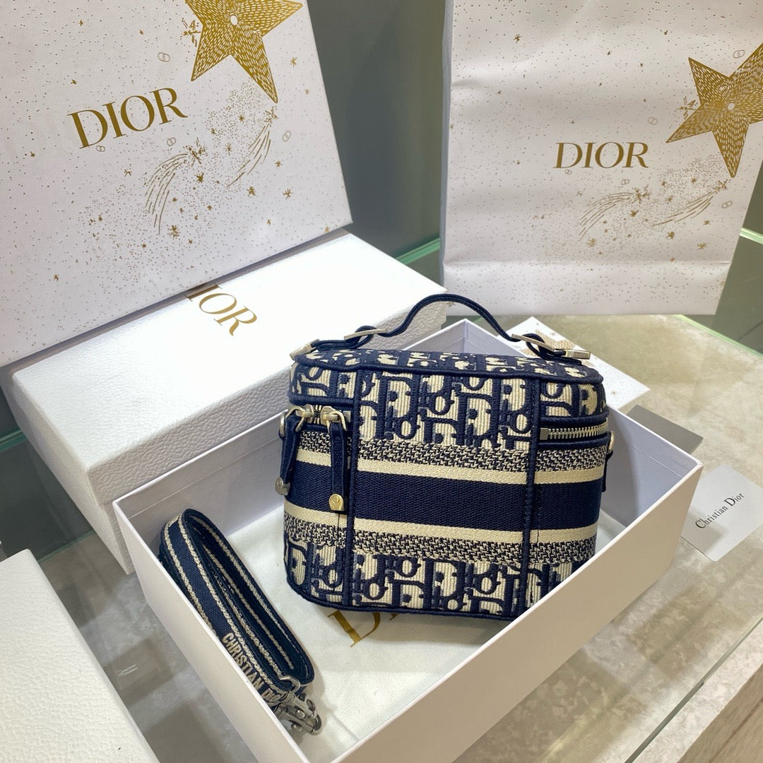 디올 스몰 트래블 베니티 케이스