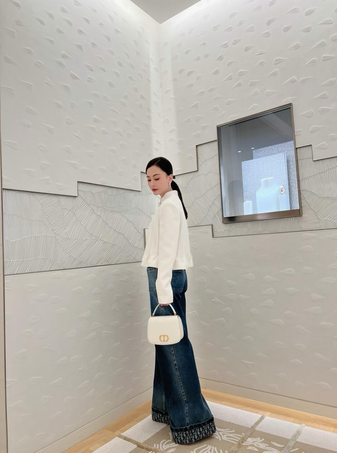 디올 30 몽테인 에비뉴 미디엄 탑 핸들백