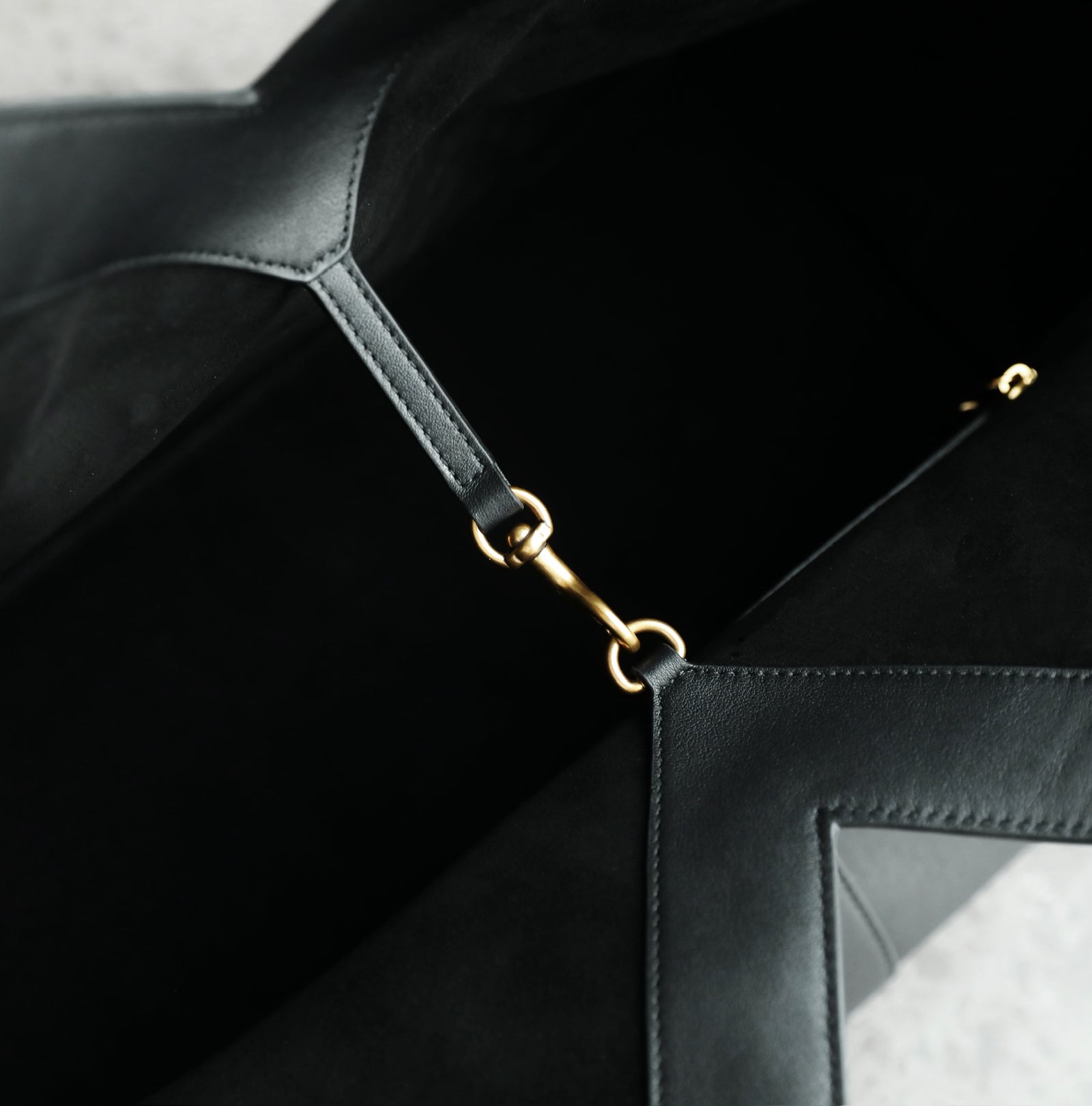 생로랑 Y 토트백