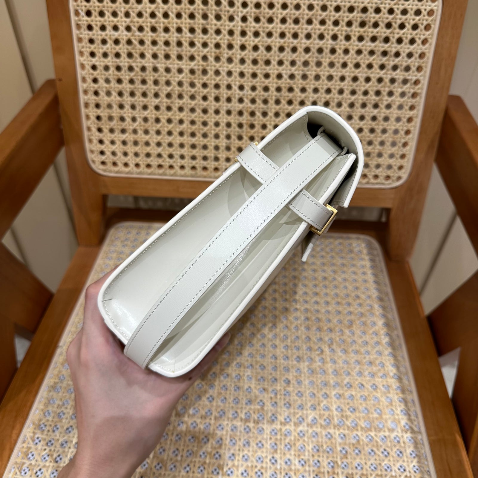 생로랑 맨하탄 숄더백 미디움