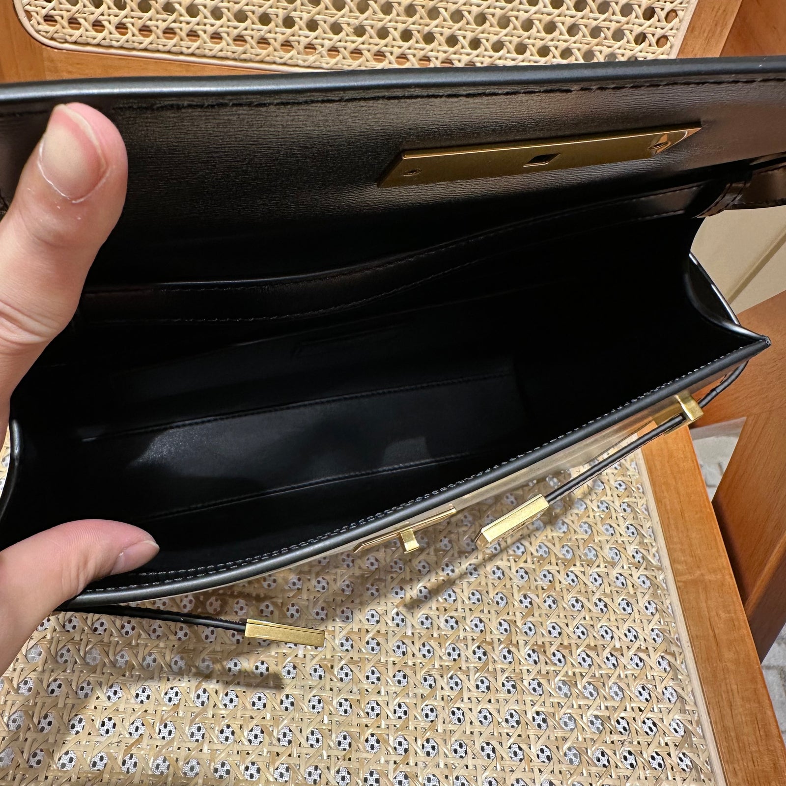 생로랑 맨하탄 숄더백 미디움