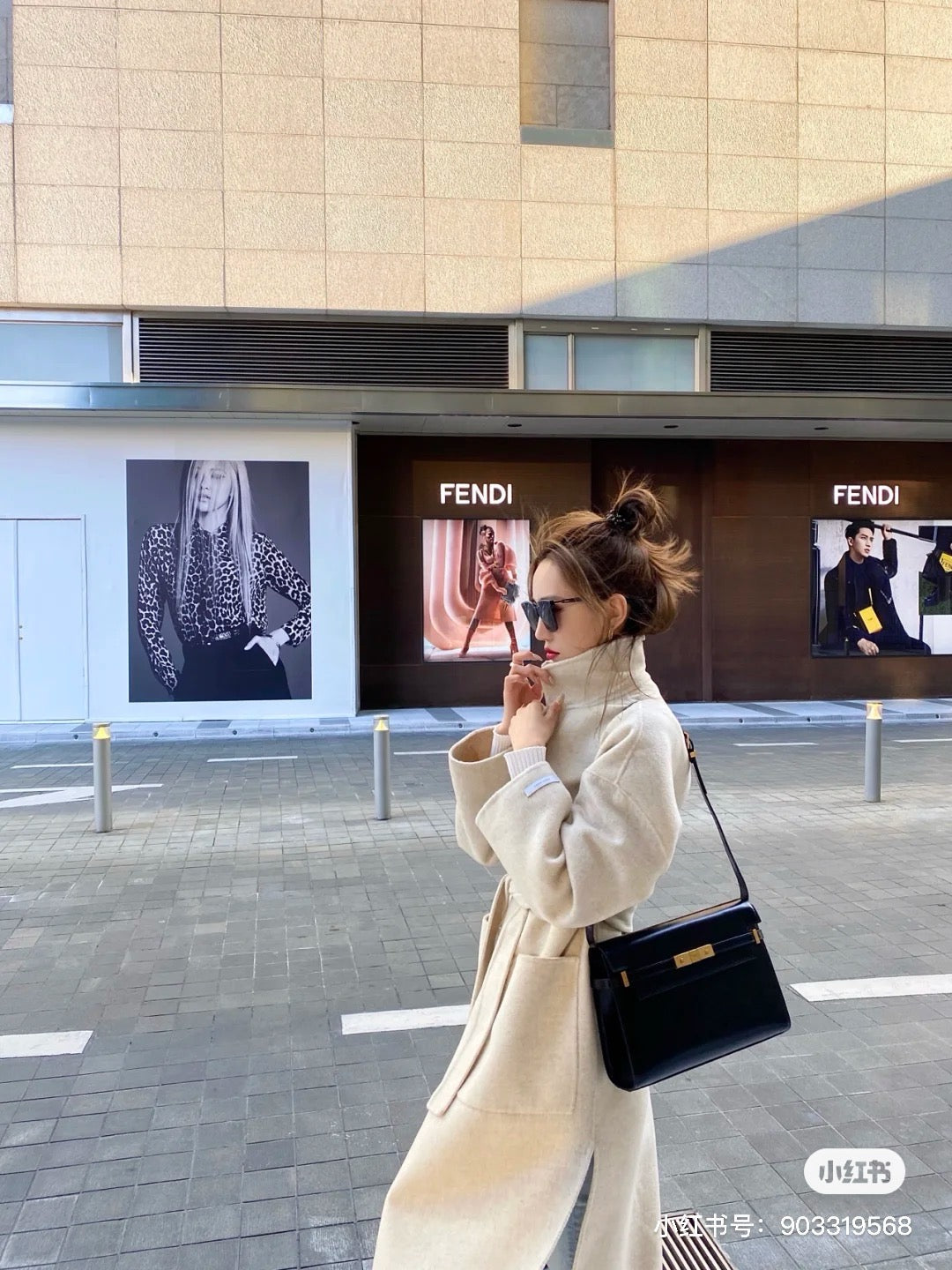 생로랑 맨하탄 숄더백 미디움