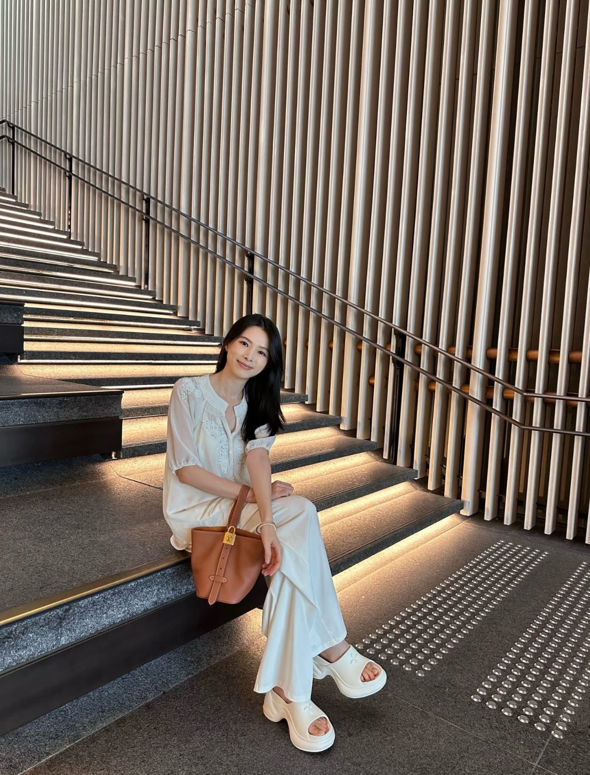 루이비통 로우 키 올 인 BB