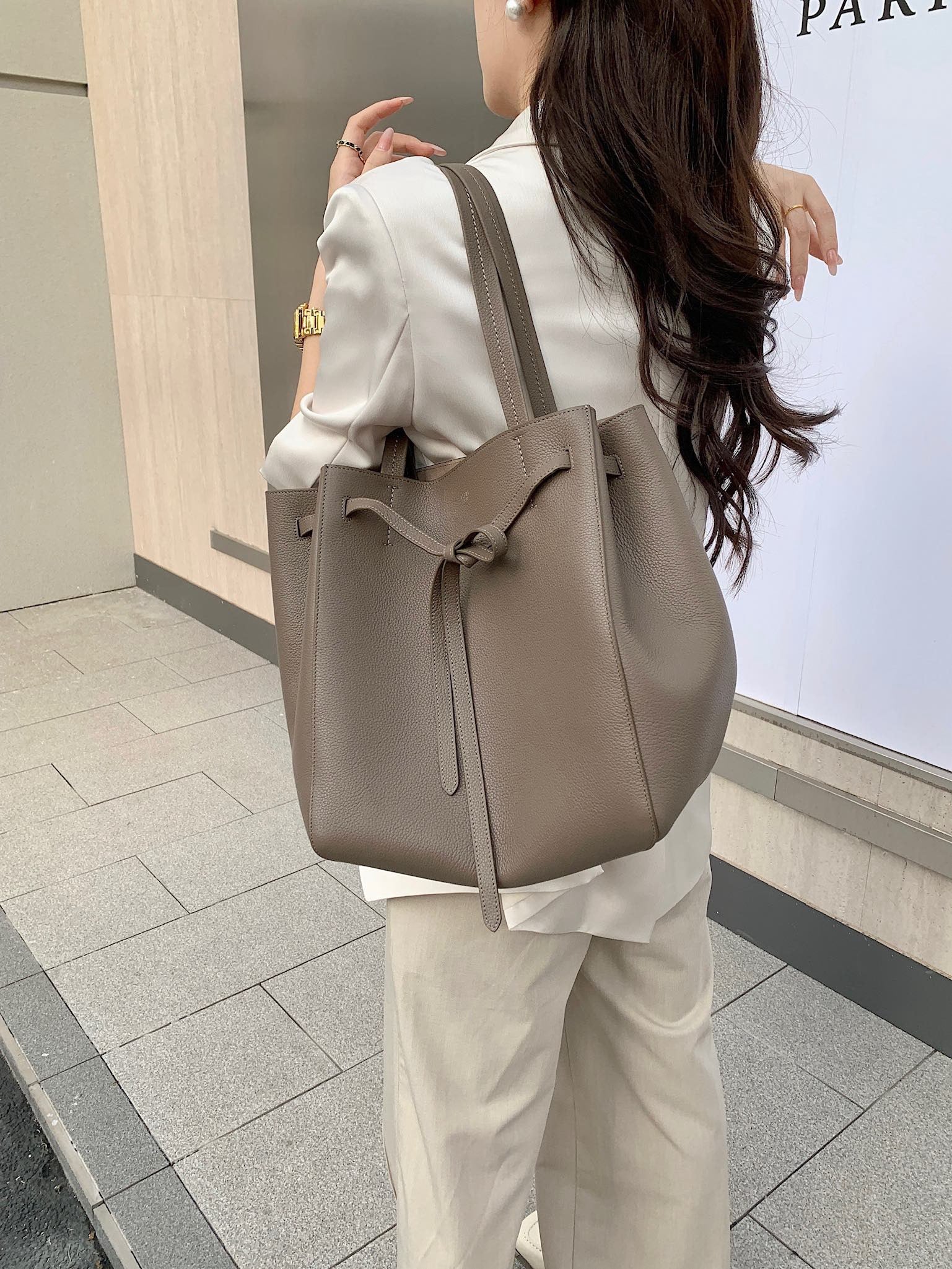 셀린느 스몰 카바스 팬텀