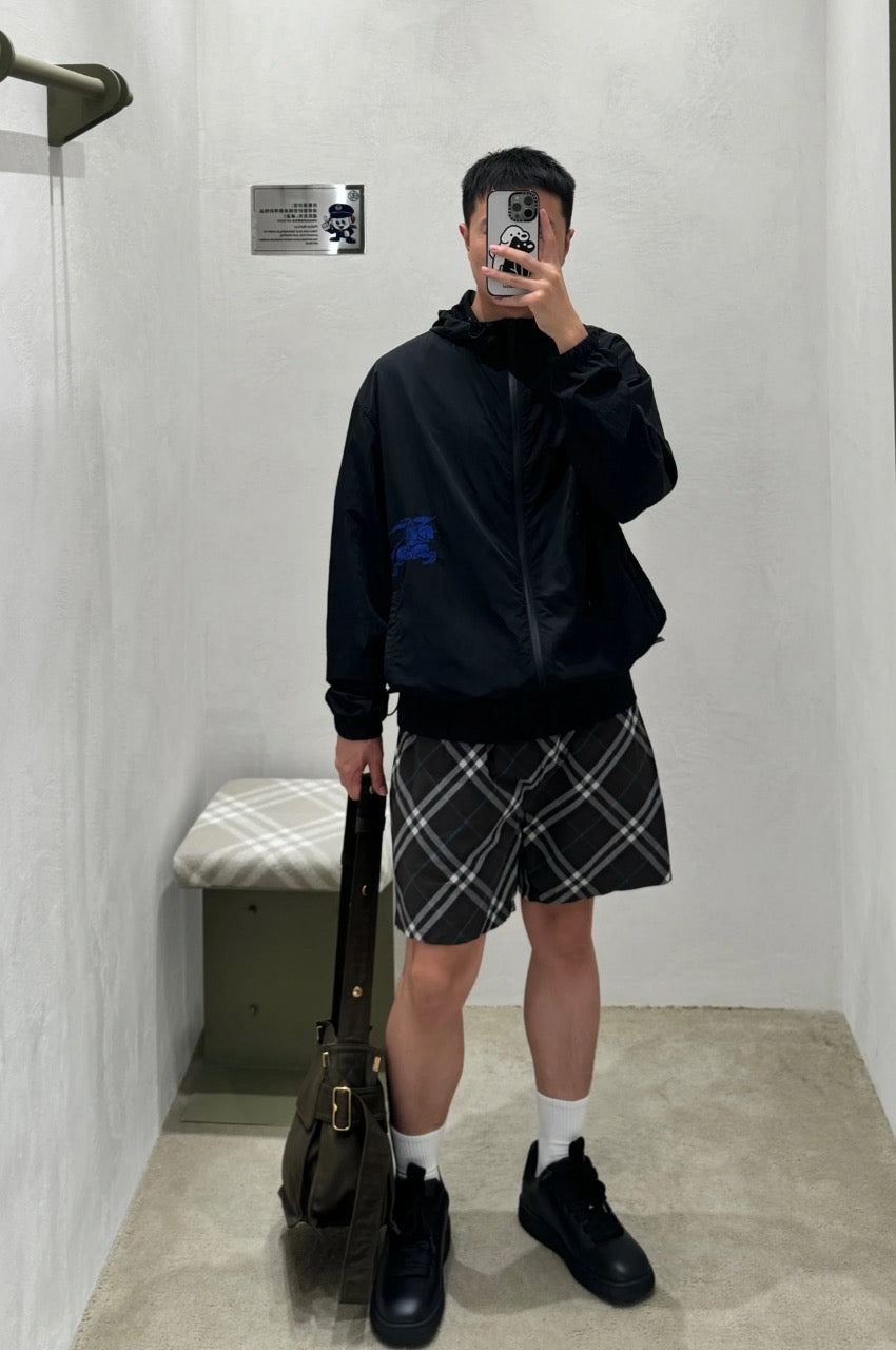 버버리 크롭 나일론 자켓