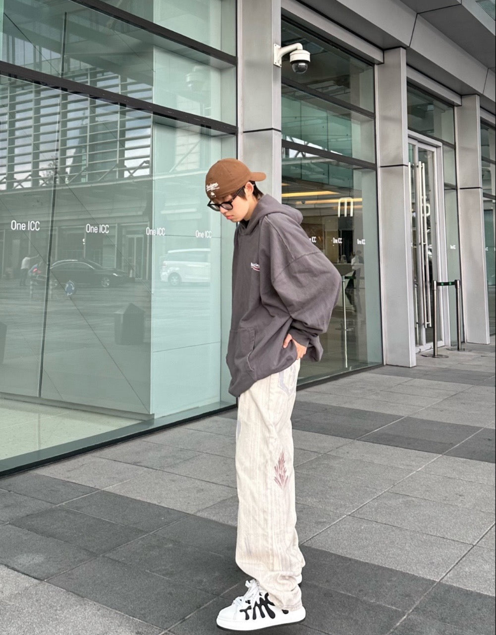 발렌시아가 폴리티컬 캠페인 라지 핏 후드티
