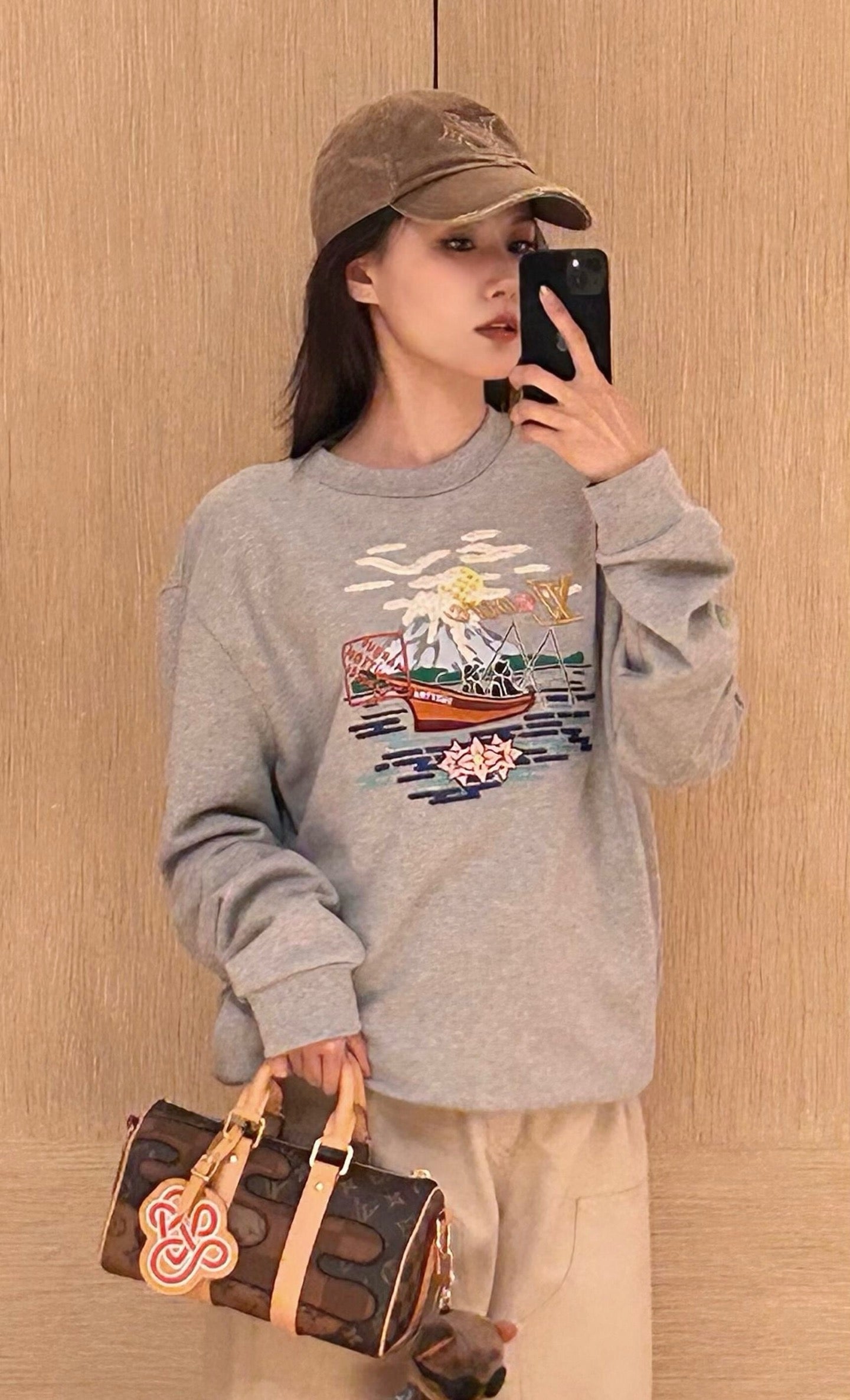 루이비통 엠브로이더드 맨투맨