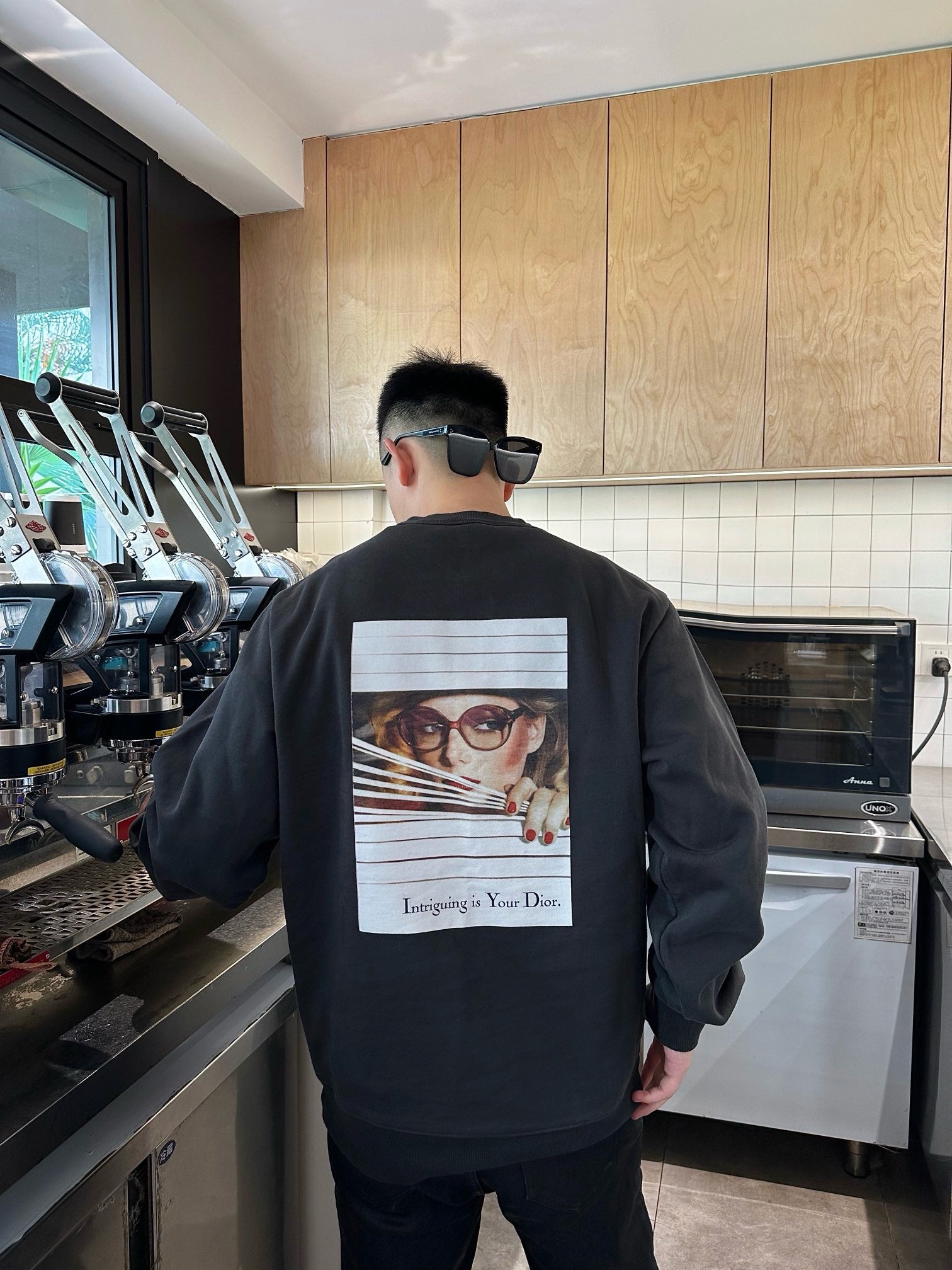 디올 Heritage 맨투맨