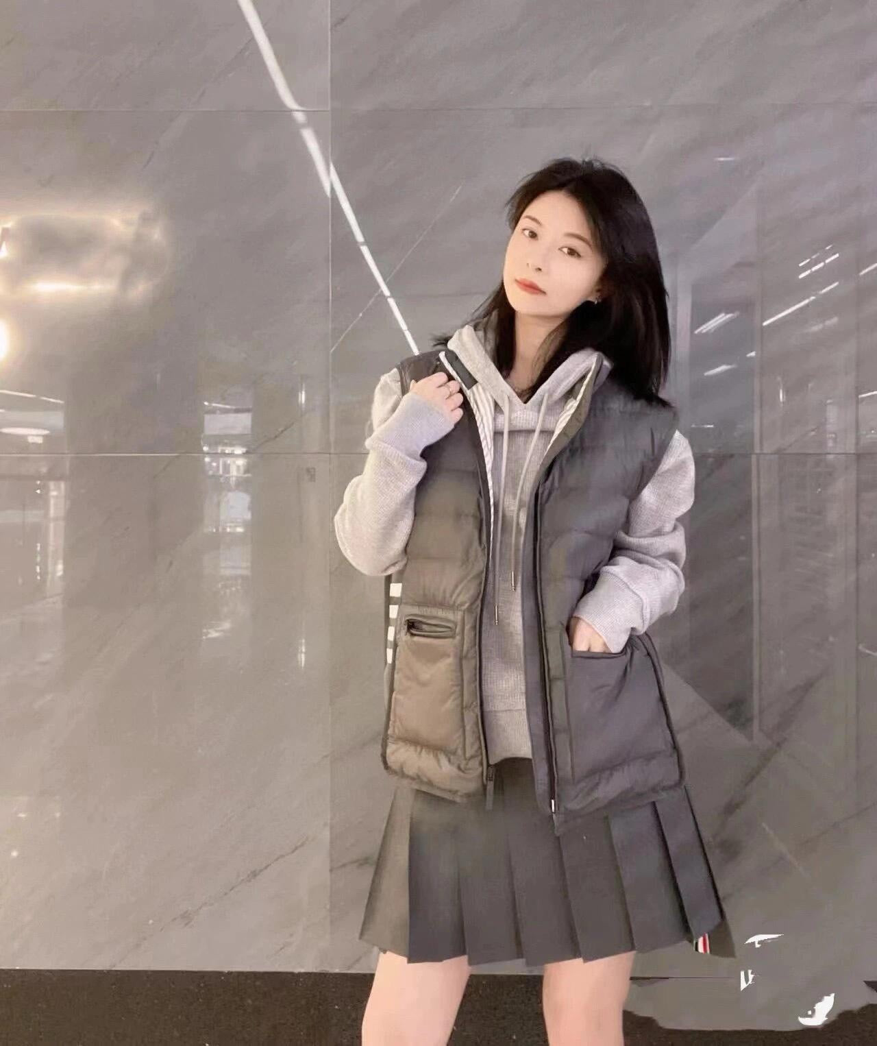 톰브라운 울트라 라이트 나일론 테크 퍼텔 넥 다운