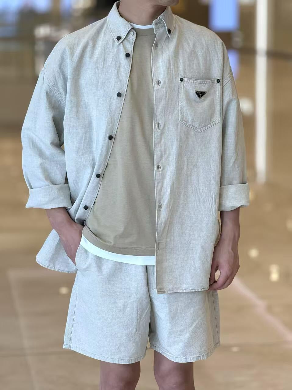 프라다 샴브레이 셔츠