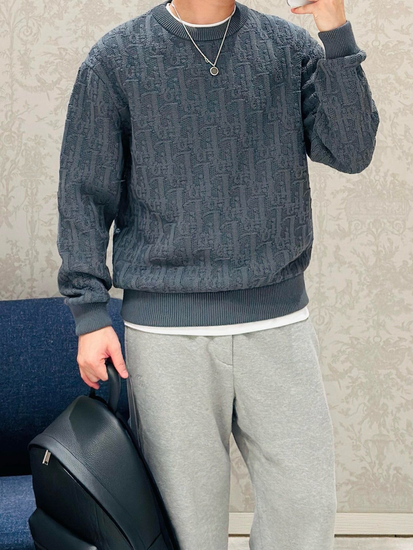 디올 오블리크 스웨터