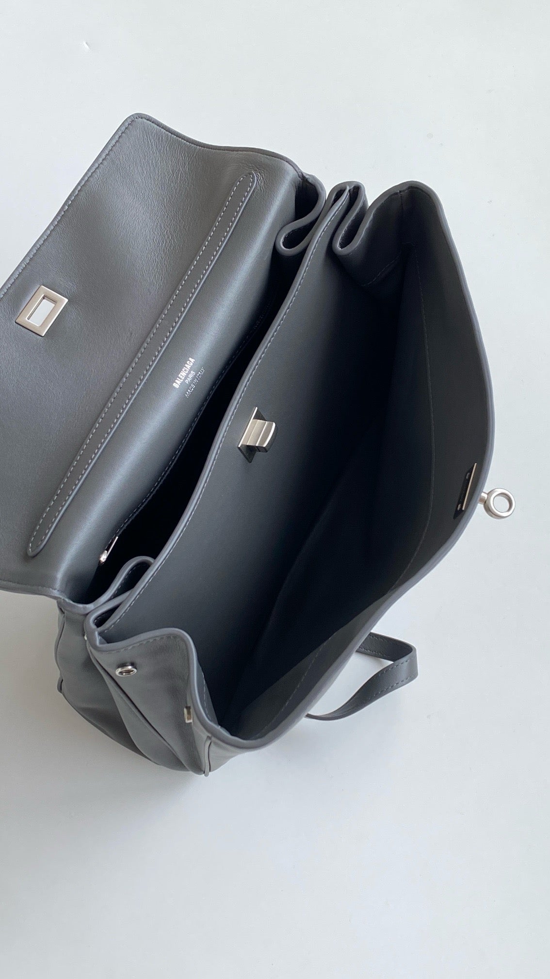 발렌시아가 로데오 핸드백 미디움