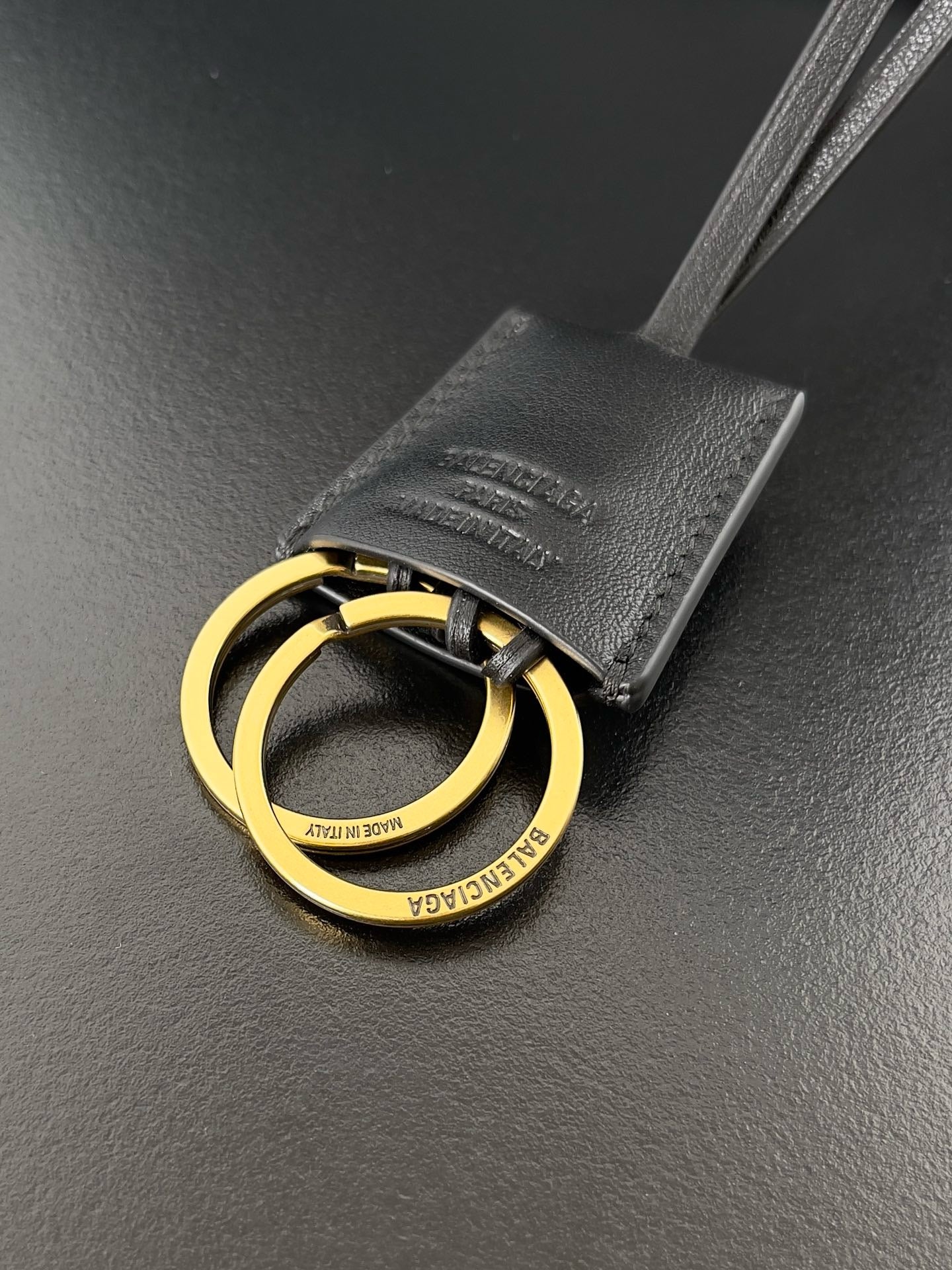 발렌시아가 벨 에어 호보백 라지