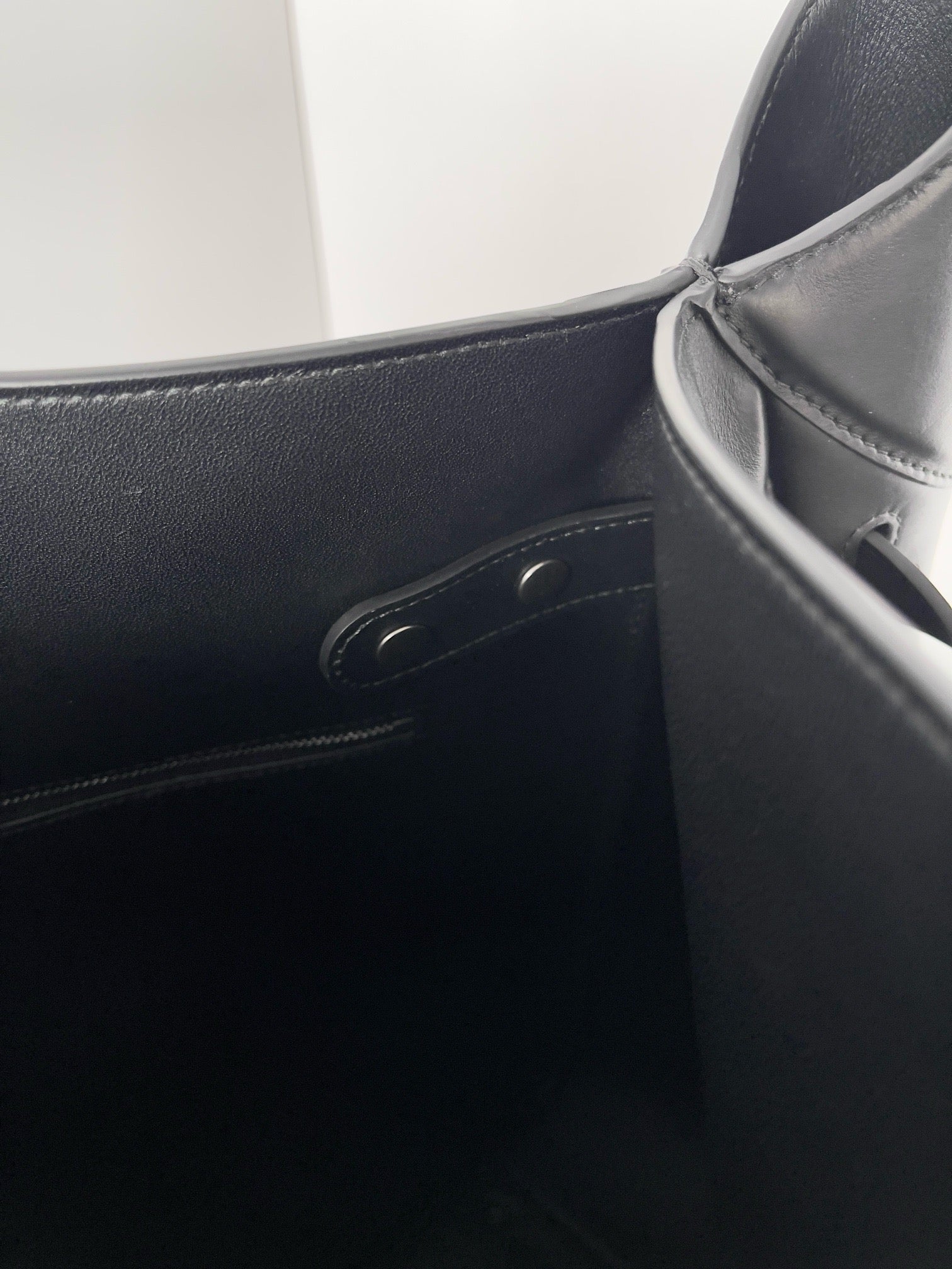 발렌시아가 벨 에어 호보백 라지