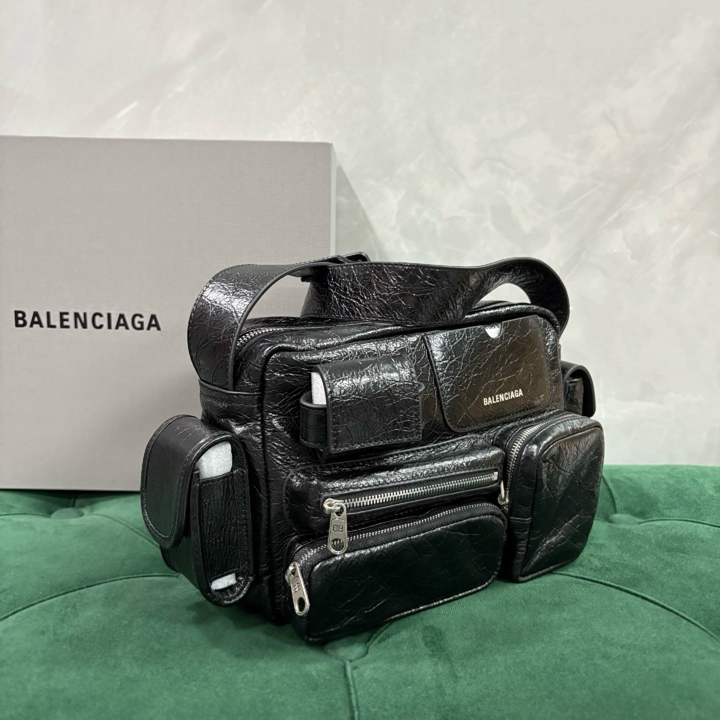 발렌시아가 슈퍼비지 카메라 백