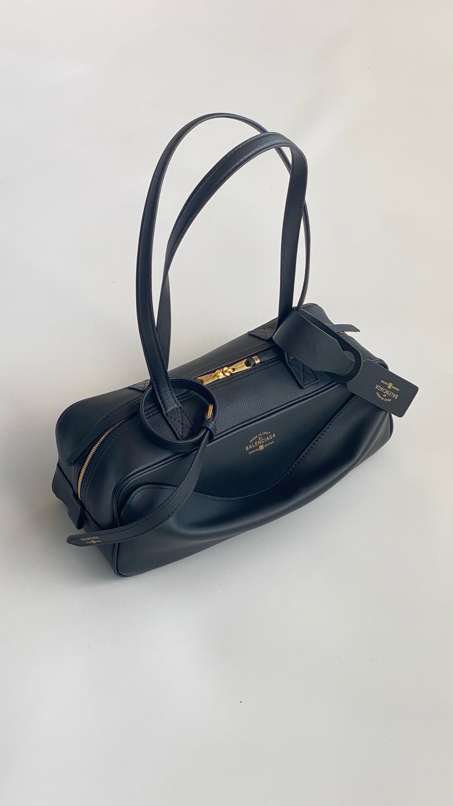 발렌시아가 캐리 레더 스몰 볼링백