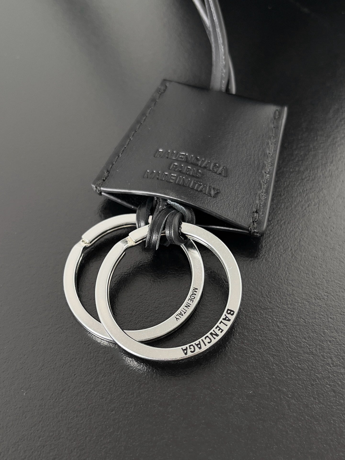 발렌시아가 벨 에어 숄더백 스몰