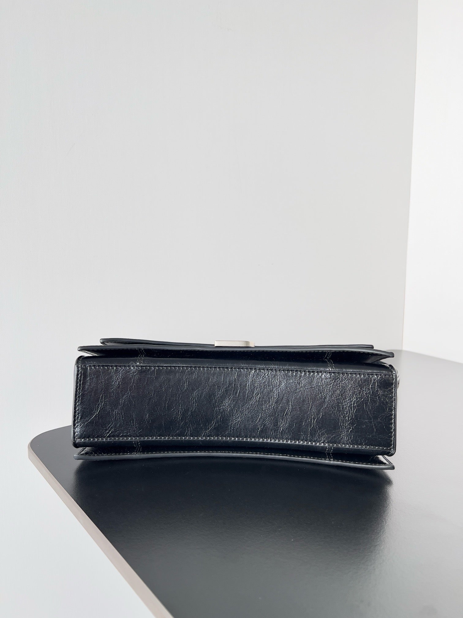 발렌시아가 크러쉬 스몰 슬링 백