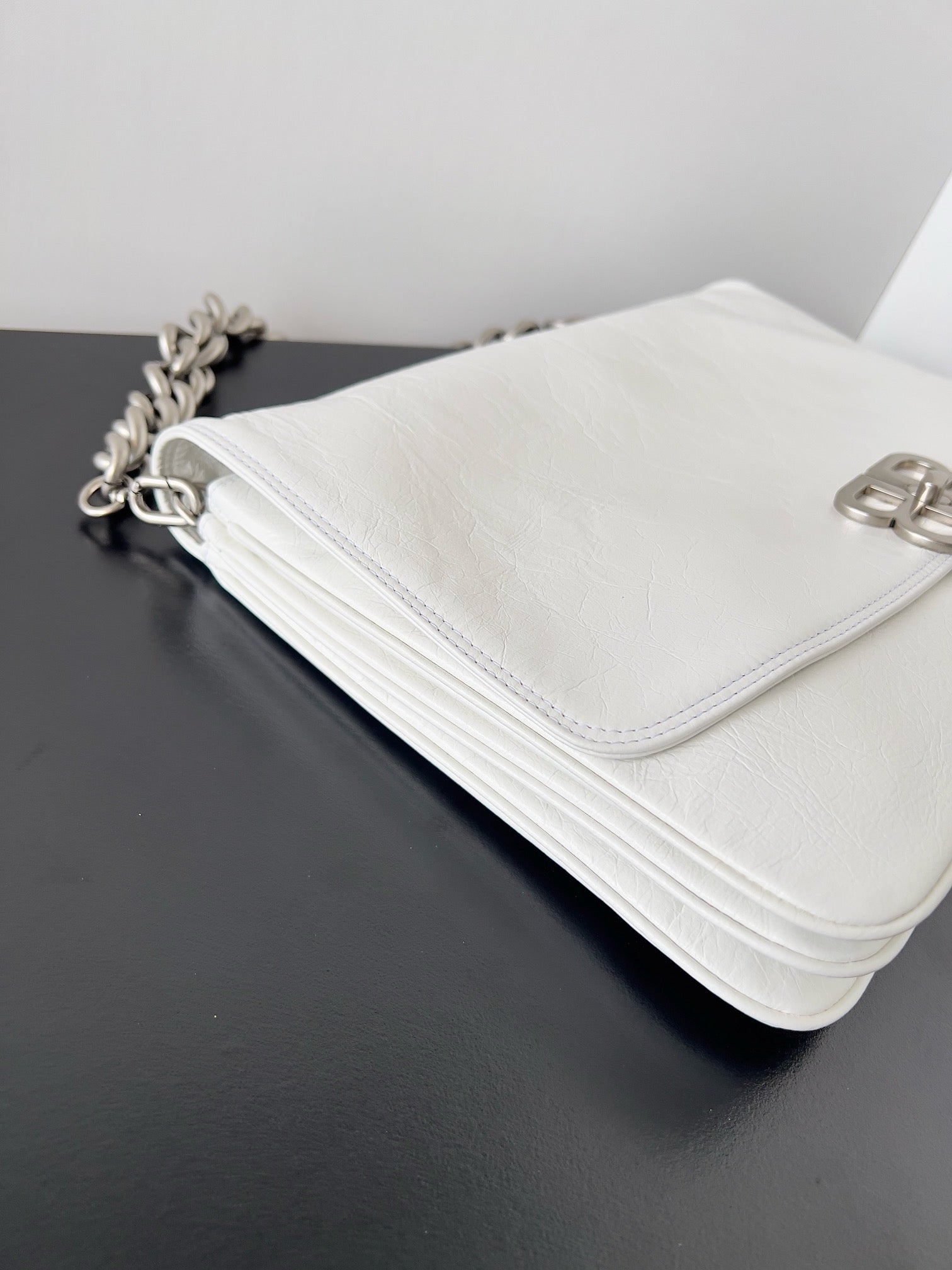 발렌시아가 BB 소프트 숄더백 라지