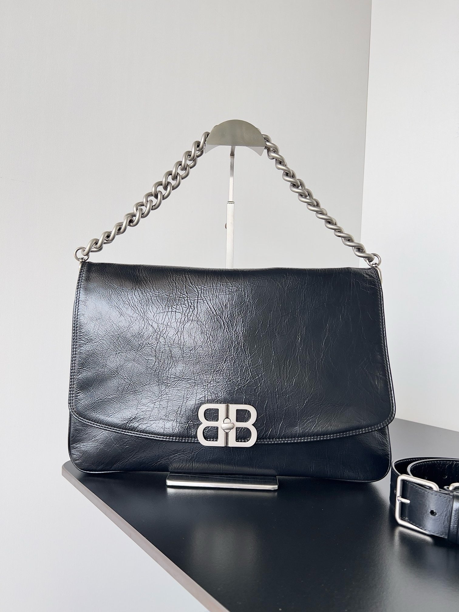 발렌시아가 BB 소프트 숄더백 라지