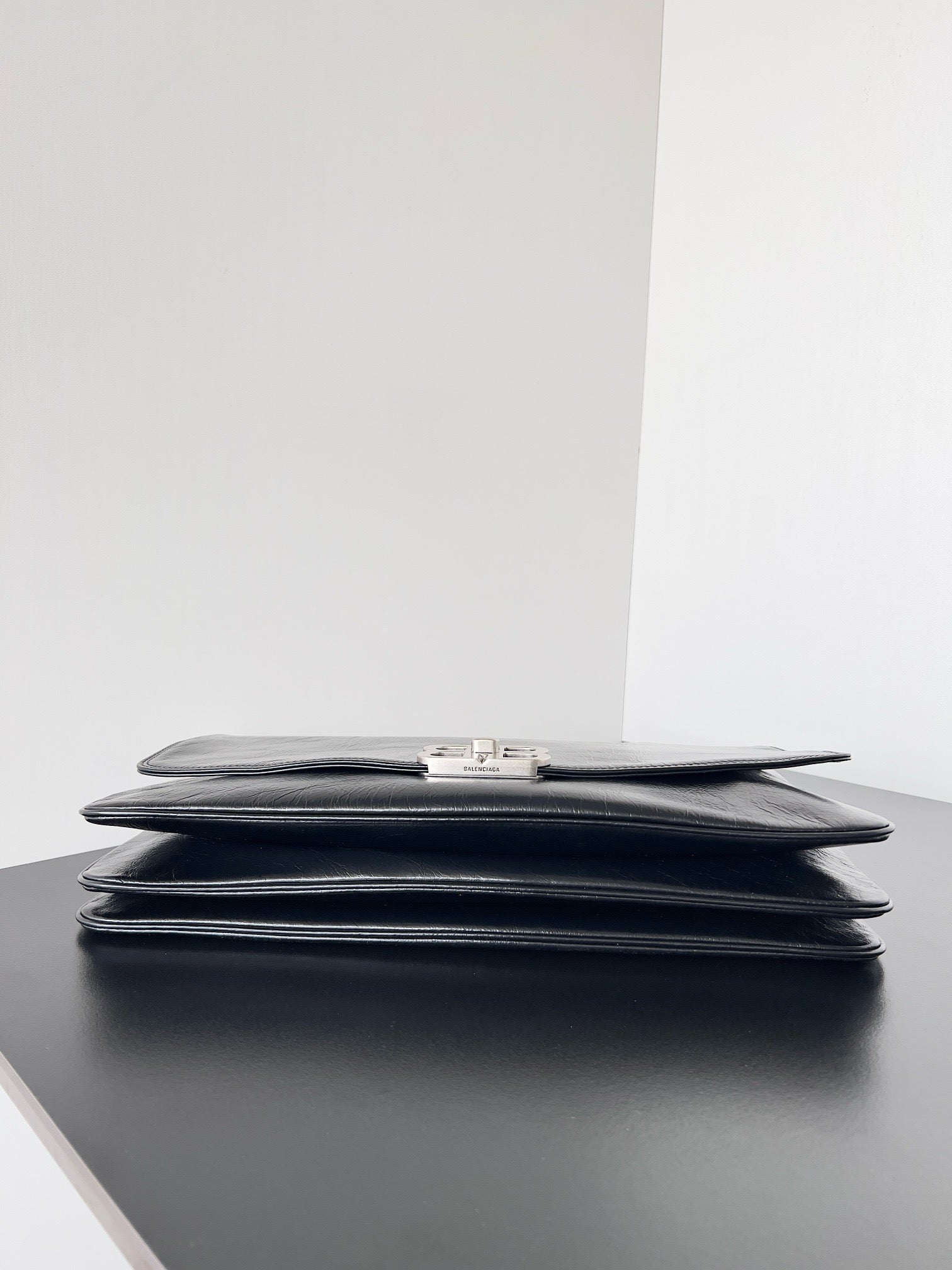 발렌시아가 BB 소프트 숄더백 라지