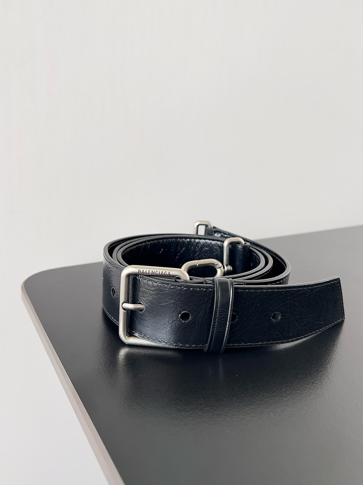 발렌시아가 BB 소프트 숄더백 라지