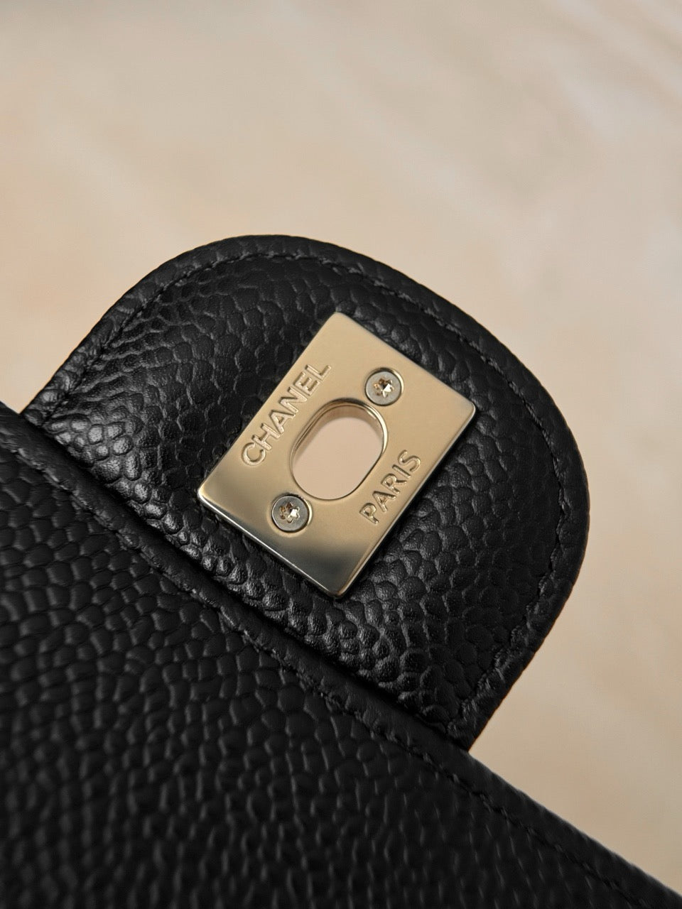 샤넬 클래식 플랩백 스몰 캐비어