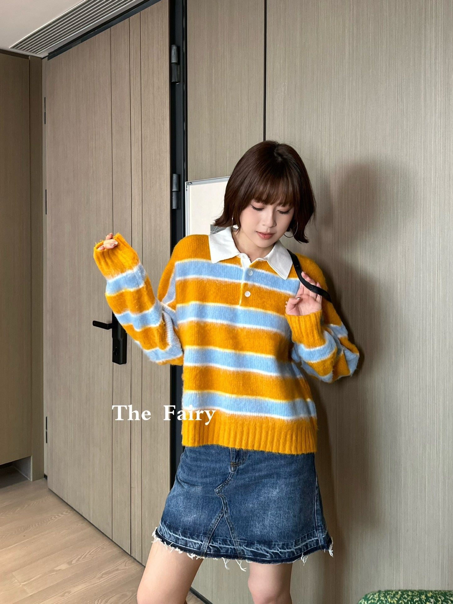 셀린느 브러시드 스트라이프 코튼 폴로 스웨터