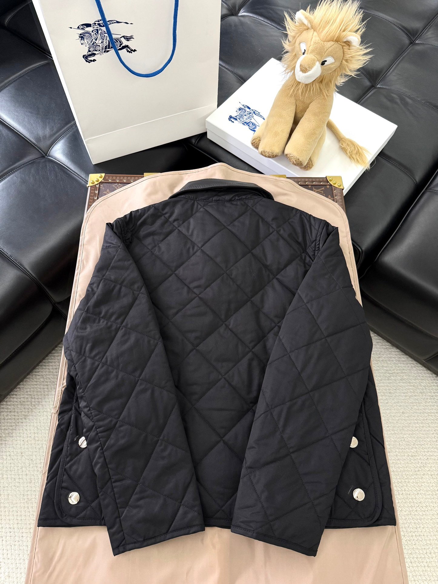 버버리 패디드 퀼팅 레더 카라 자켓